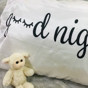 Good Night “Eyelashes” Satin Pillowcases